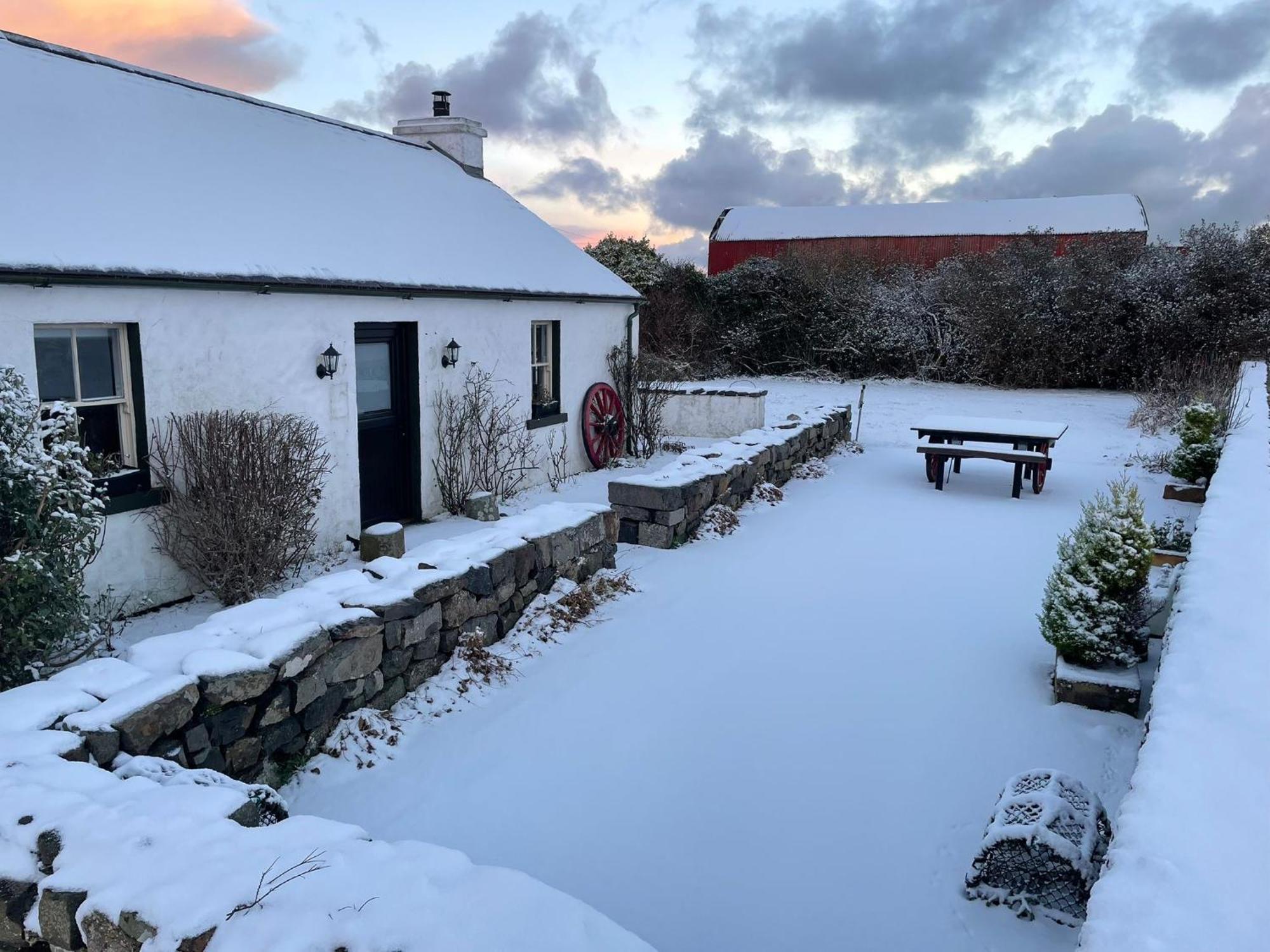 Dunnaglea Cottage, Балинтой Екстериор снимка